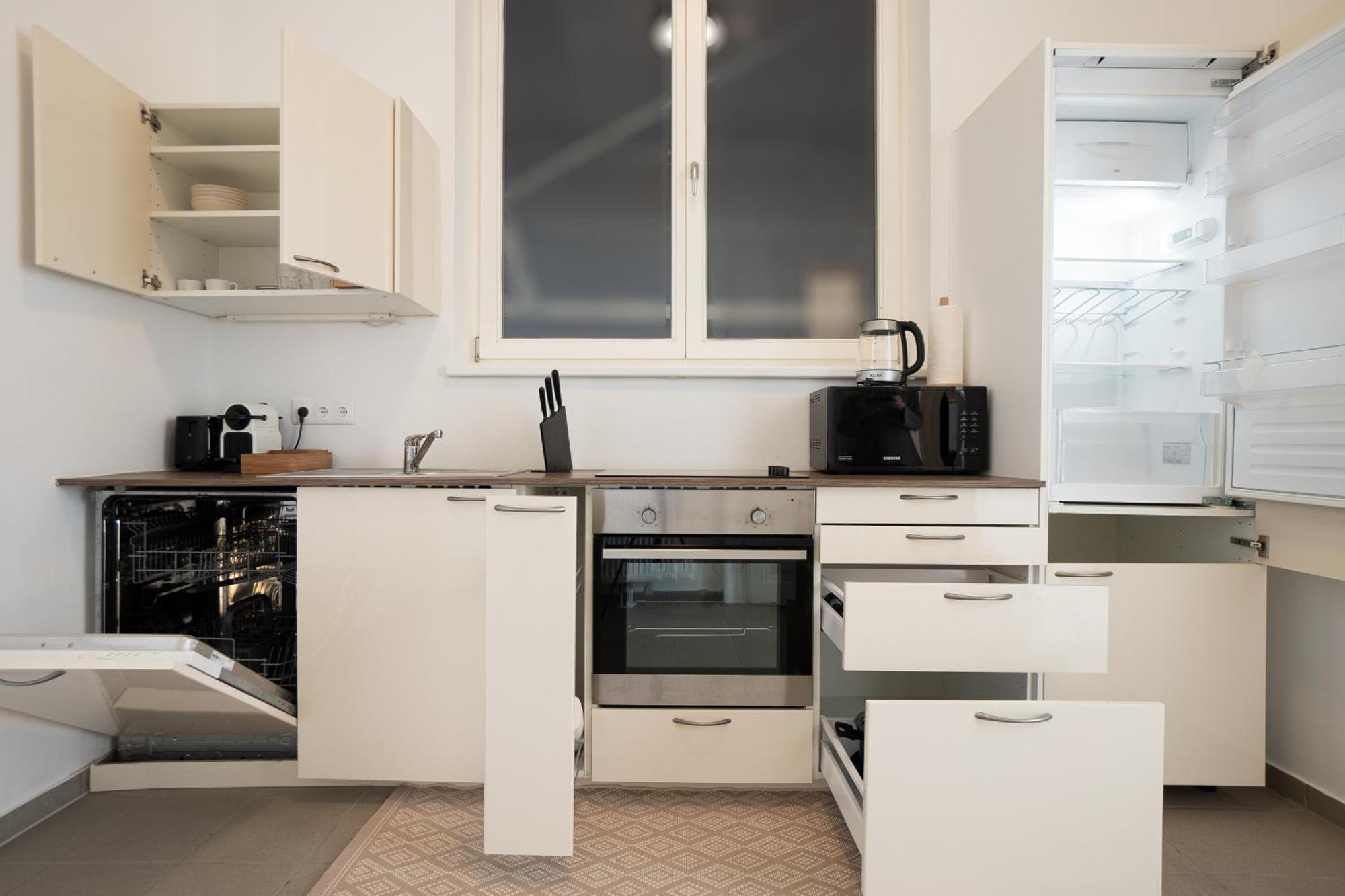 Vibrant 107 M2 Flat In The Center Wien