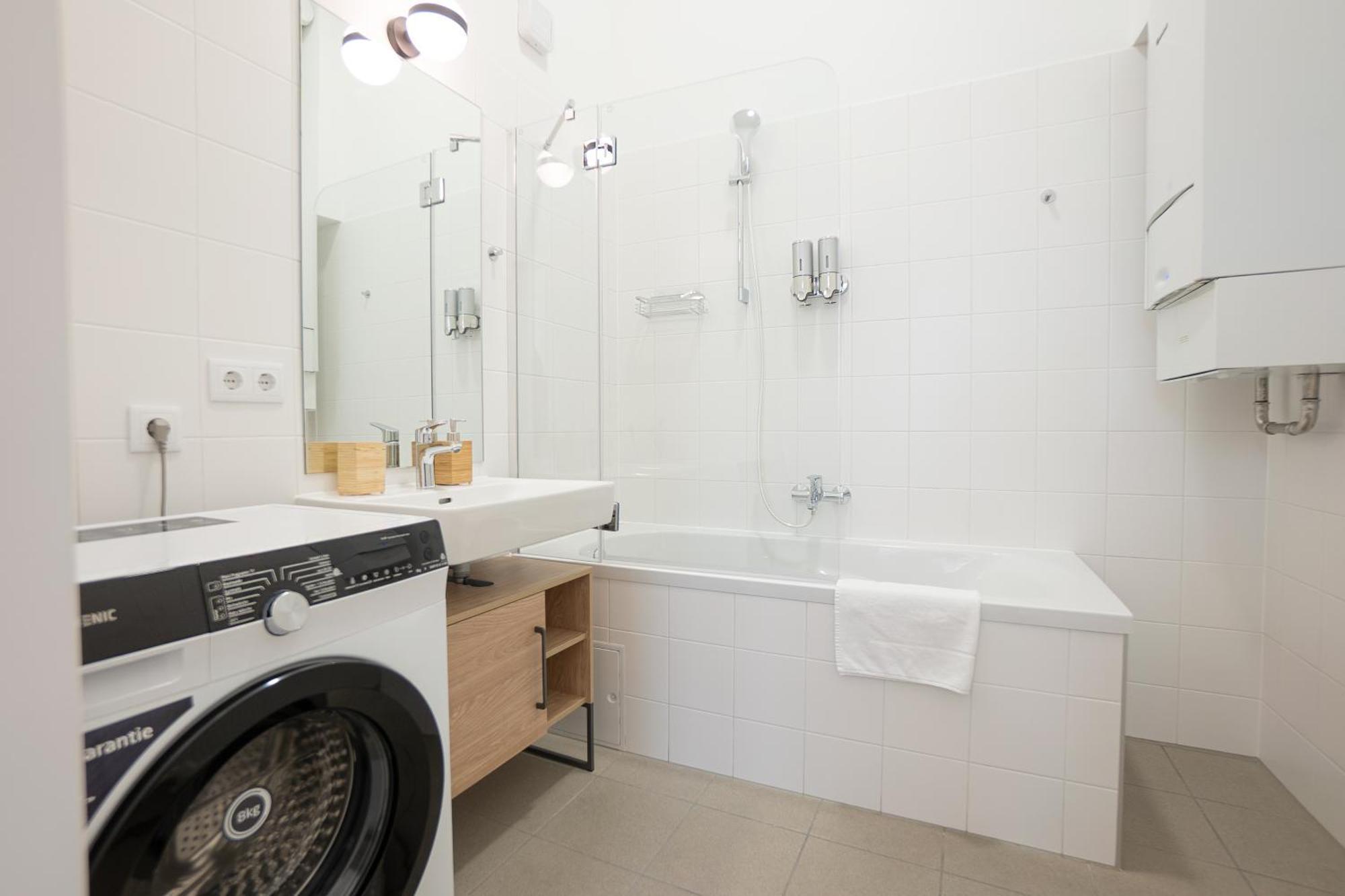 Vibrant 107 M2 Flat In The Center Wien